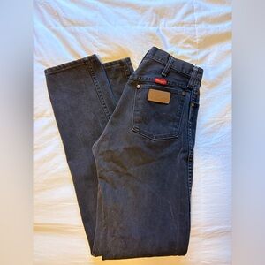 Wrangler Men's Dark Gray Straight Jeans